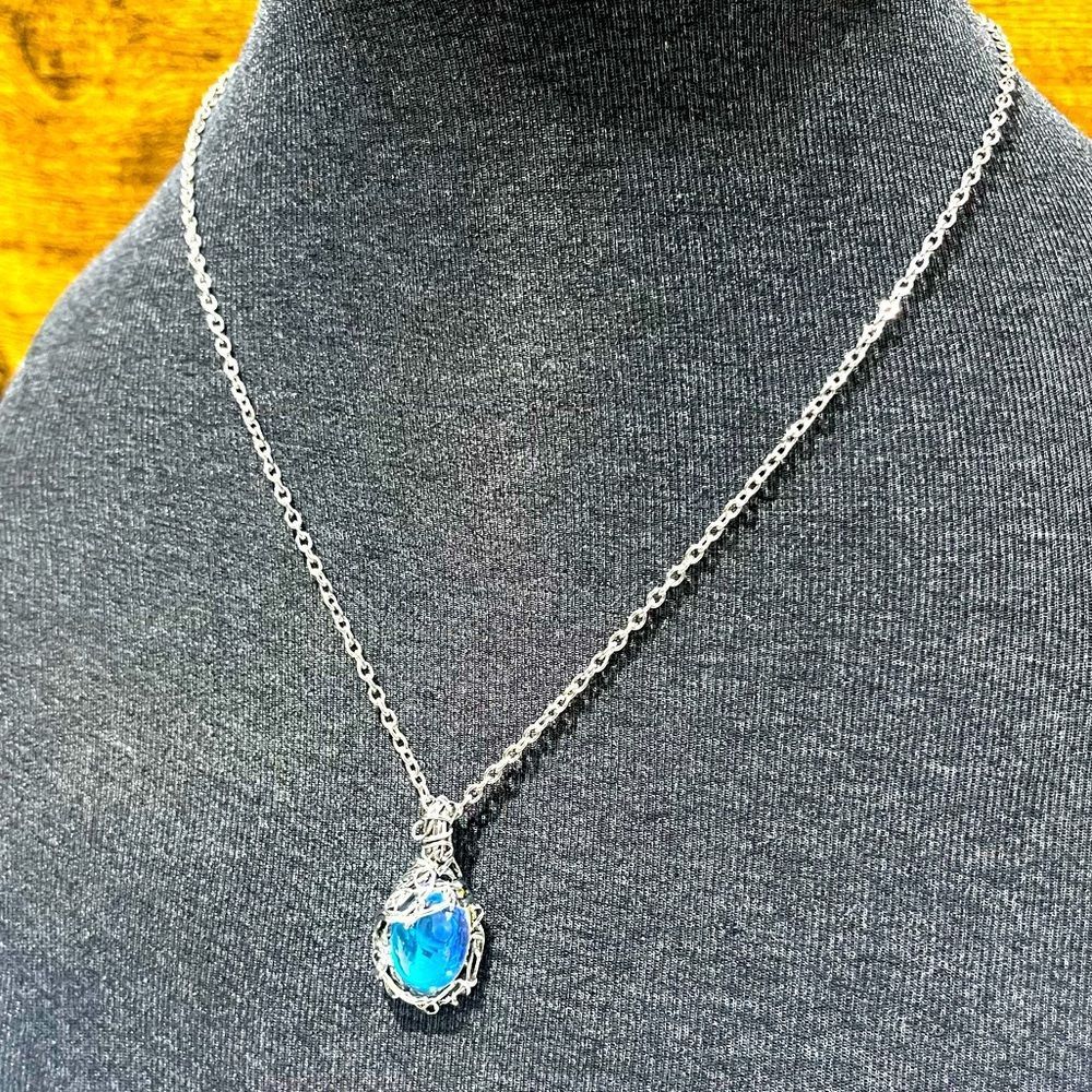 Silver Chain Necklace w/ Stunning Bright Blue Stone